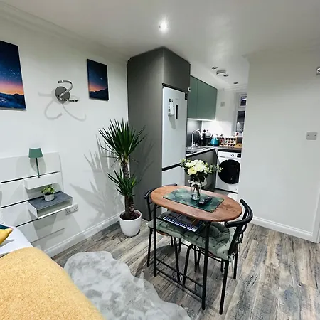 Studio Flat Wythenshawe Exterior photo
