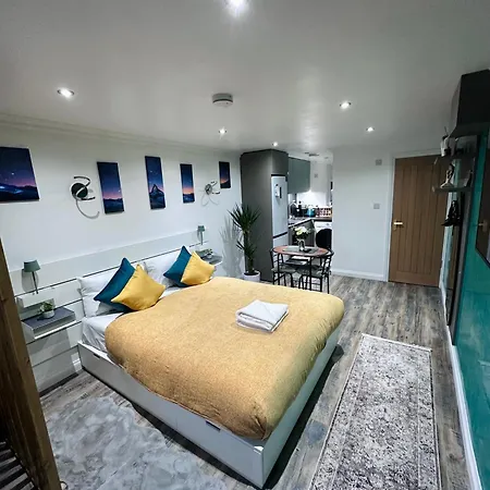 Studio Flat Wythenshawe Exterior photo
