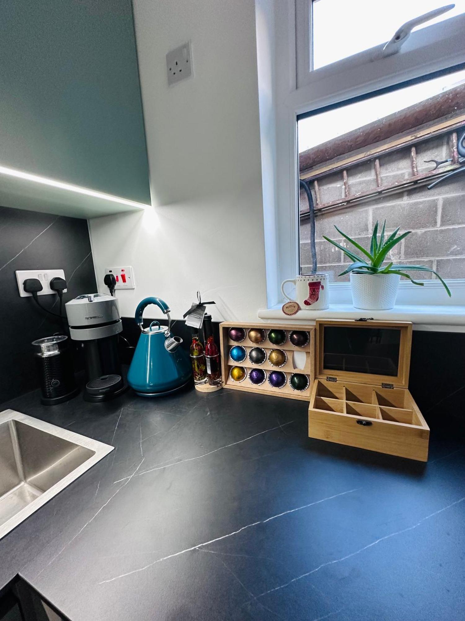 Flat Apartment *