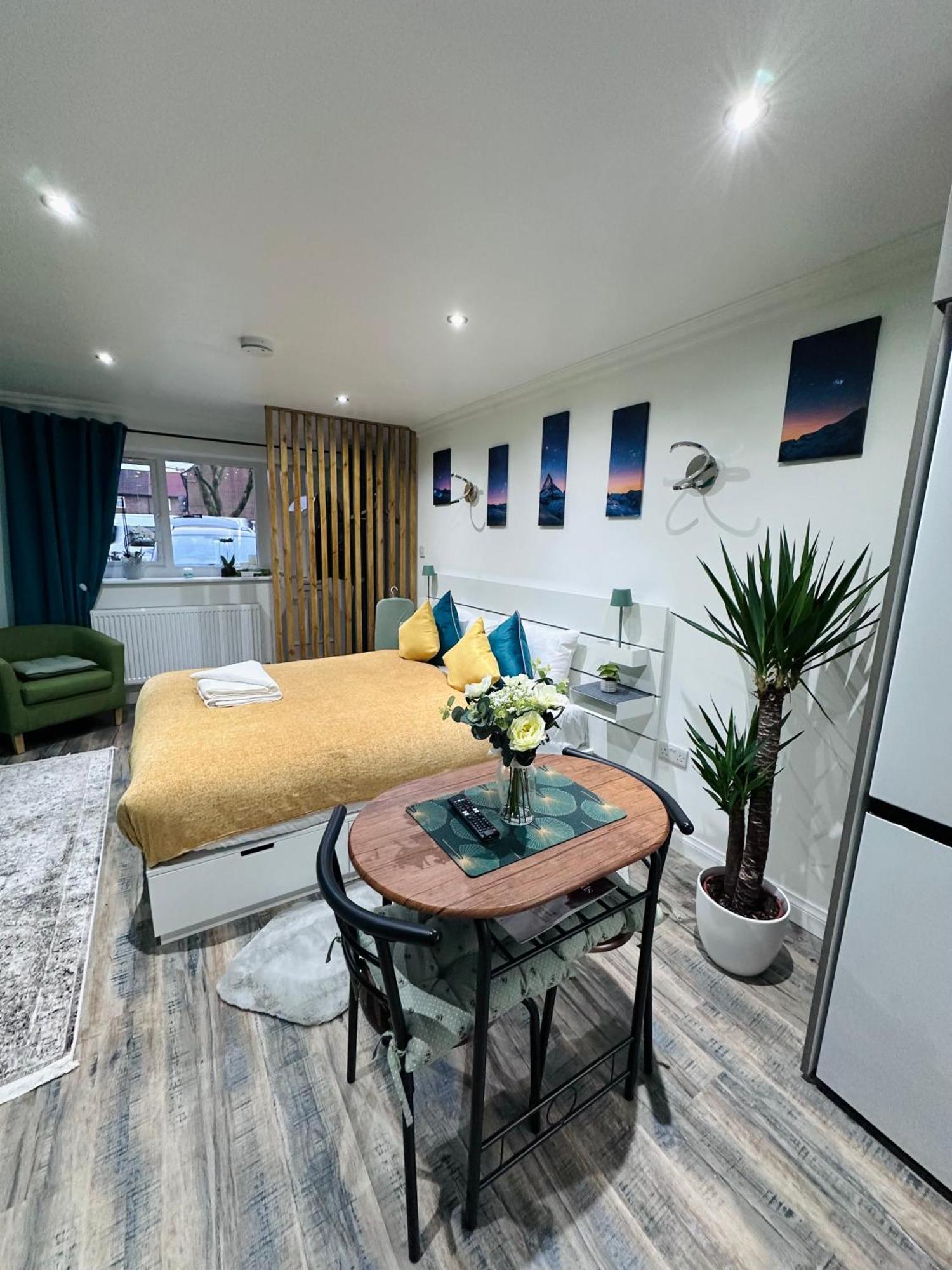 Flat Apartment *
