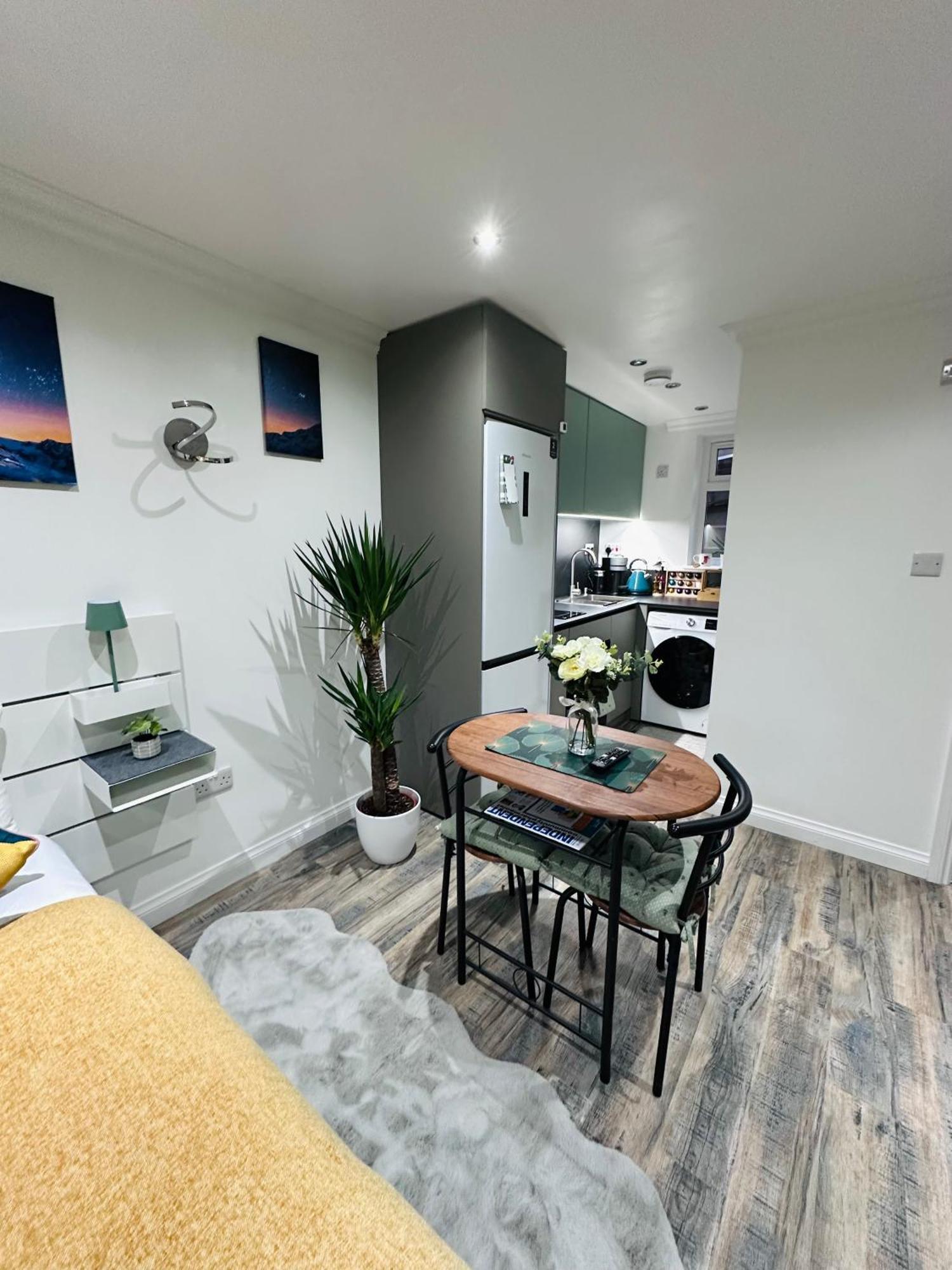 Flat Apartment Wythenshawe